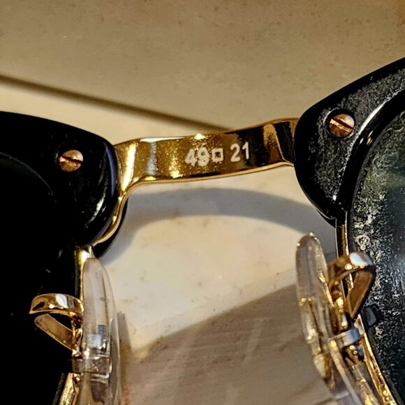 Ray-Ban RB3016 Clubmaster / Polished Black Frame over Gold w/ G-15 Green Lenses main image 8